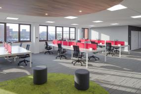 服装公司办公室内装饰设计图片