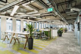 工业风格办公室装修设计效果图