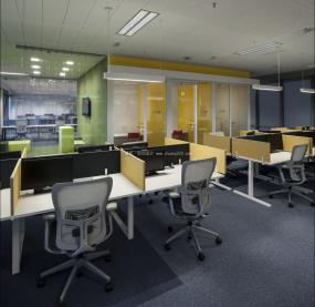 最新工业风格办公室装饰设计图