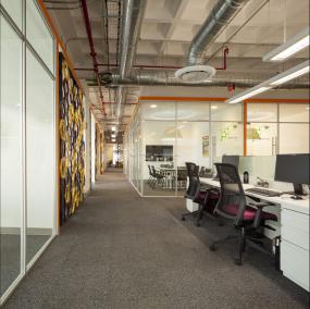 开放式办公室最新室内装修实景图