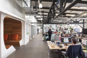 最新开放式办公室效果图