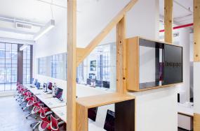 最新简单办公室装饰效果图