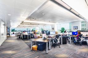 个性办公室装潢设计图