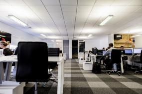 高端办公室装饰设计室内效果图片