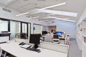 创意办公室室内装修设计效果图片