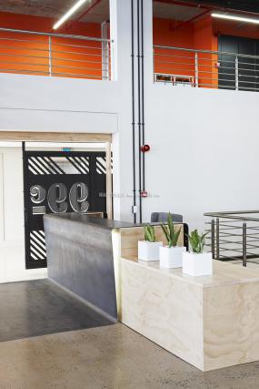 简约办公室前台装修高清图片