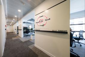 创意风格办公室室内装饰效果图片