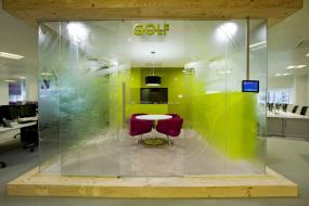 设计公司玻璃隔断装饰图片