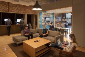 设计公司玻璃隔断设计装潢图片