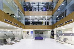 设计公司玻璃隔断装修设计效果图片