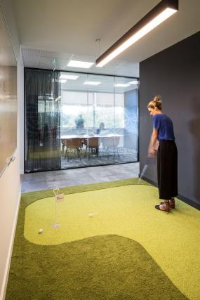 设计公司玻璃隔断装饰装修效果图大全