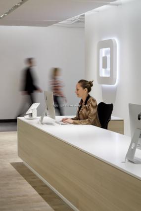 科技公司前台装潢效果图