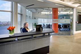 高端科技公司前台装修效果图