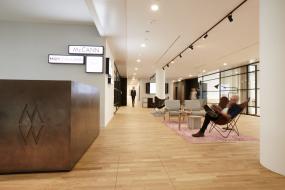 互联网公司前台设计装饰图片