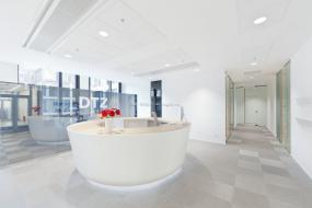 最新互联网公司前台装饰效果图