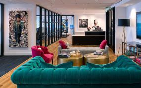 投资公司前台室装修效果图