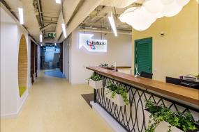 最新通信公司前台装饰实景图