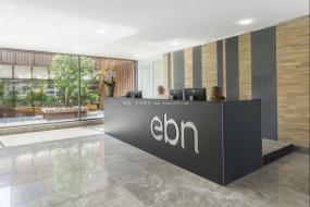 投资公司前台装修实物图片