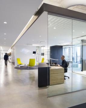 最新工业公司前台装饰设计图