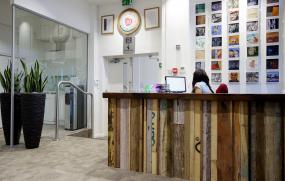 工业公司前台设计装饰效果图