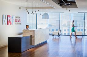 工业公司前台设计装潢图片