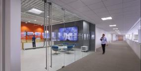 金融公司前台装饰效果图片