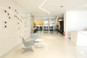 玩具公司前台装修设计图片