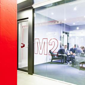 金融公司办公室玻璃隔断装饰效果图大全