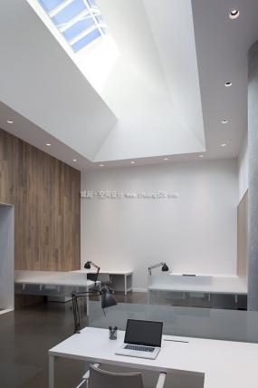 金融公司吊顶设计装饰图