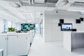 广告公司吊顶装修图片