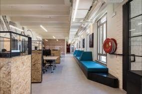 2018广告公司吊顶装修效果图