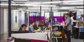 IT公司吊顶装修设计效果图片