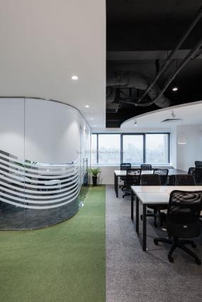 2018年电子科技公司吊顶装修效果图