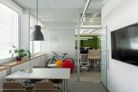 最新投资公司吊顶设计装饰效果图片