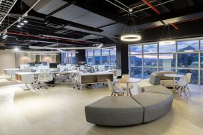 最新投资公司吊顶装饰效果图