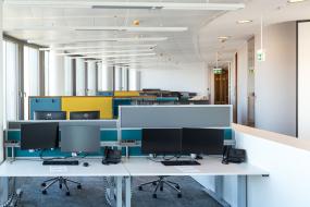 最新培训教育公司吊顶装修设计图片