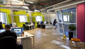 房地产公司吊顶装潢设计图片