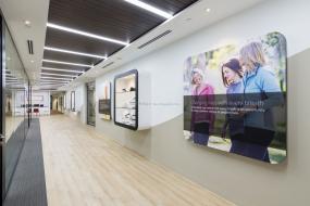 最新金融公司木地板设计装饰效果图片