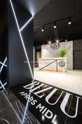 中型女装店装饰装修效果图大全