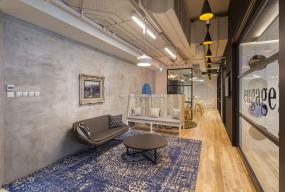 最新金融公司木地板设计装饰效果图