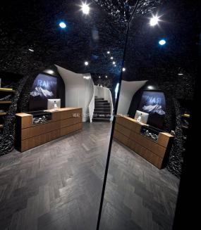 高端大型服装店装修效果图