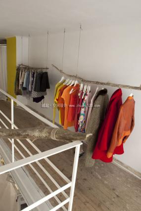 最新大型服装店设计装饰效果图片