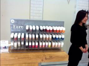 小型美甲店装修高清效果图