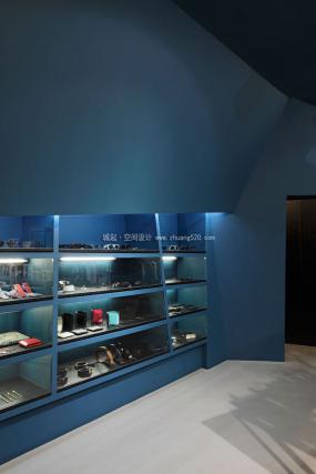 男装店内装修高清图片