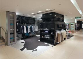 男装店货架设计与装修效果图