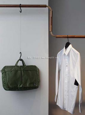 男装店货架装修实物图片