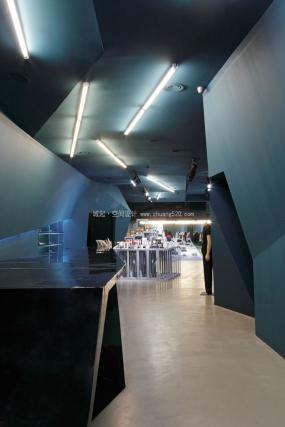 男装店内装修高清效果图