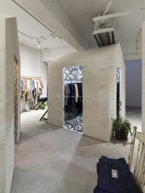 品牌服装店装饰图片