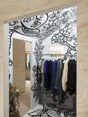 2018年品牌服装店装修效果图