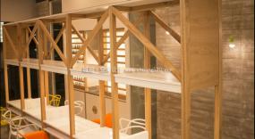 国外美甲店设计装饰效果图片